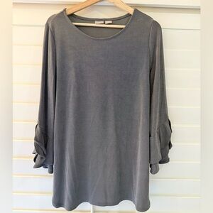Chico's Traveler’s Gray Top with Ruffled Sleeves